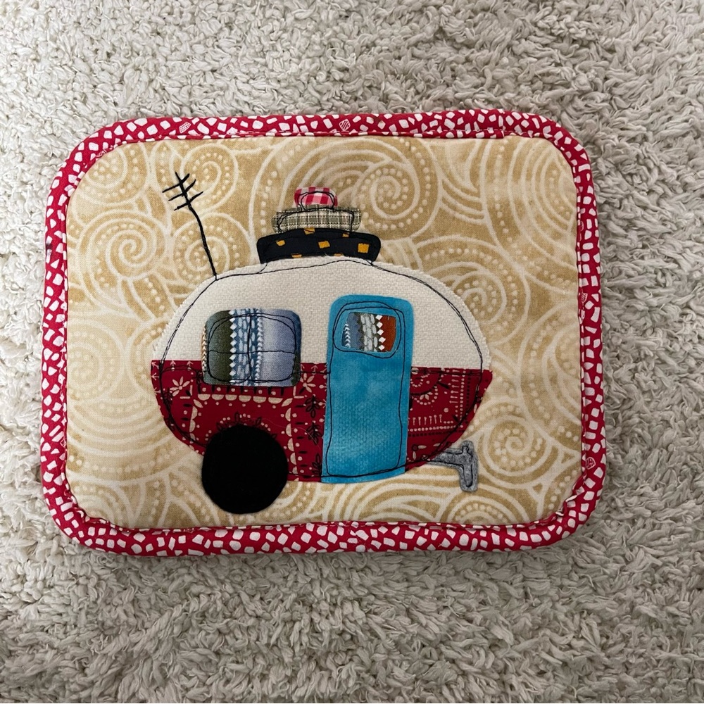 Quilted Camper Design PotHolder/Trivet